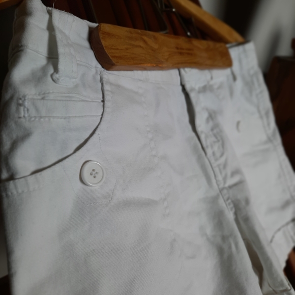 Barn Equipment size 6 white shorts - Picture 4 of 5